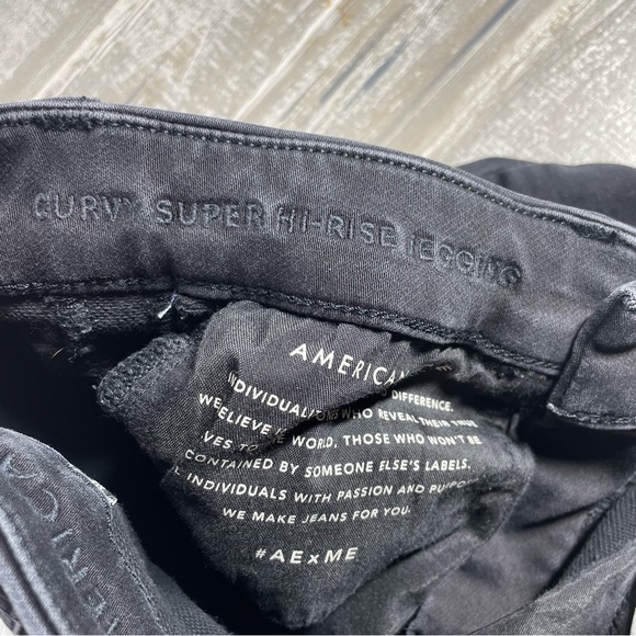 AEO Curvy Super Hi-Rise Jegging Black Distressed Next Level Stretch - Picture 4 of 7